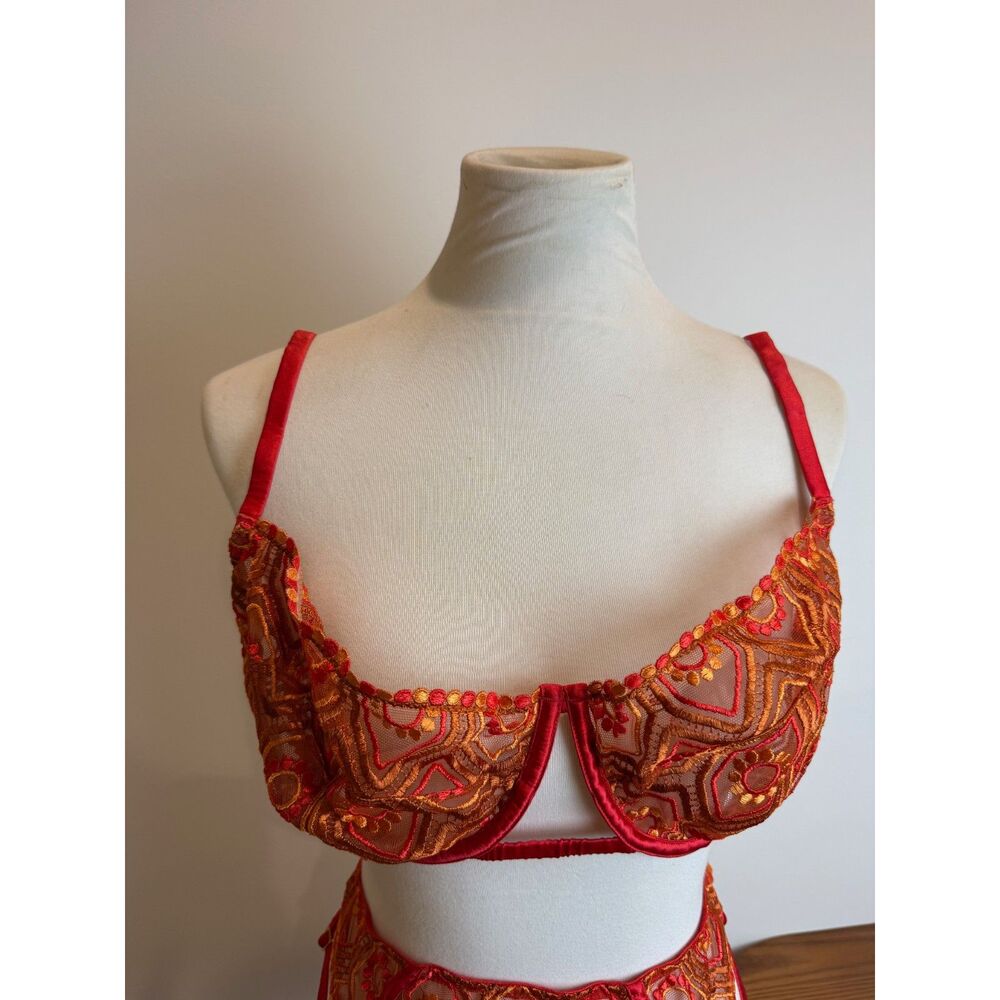 STUDIO PIA ARETHA Silk & Tulle Red Bra Sz 9 34G/36FF/38F, NWOT
